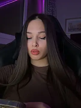 Snapshot of EricaWalls chatting on 10, 11, 2025 EricaWalls online show from 10, 11, 2025