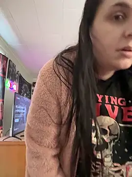 Snapshot of menaceswife chatting on 13, 12, 2024 menaceswife online show from 13, 12, 2024