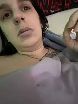 Snapshot of menaceswife chatting on 2, 2, 2025 menaceswife online show from 2, 2, 2025