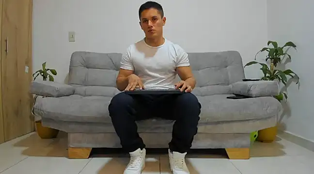 Snapshot of julian_wallace chatting on 6, 12, 2024 julian wallace online show from 6, 12, 2024