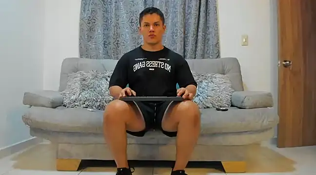 Snapshot of julian_wallace chatting on 17, 1, 2025 julian wallace online show from 17, 1, 2025
