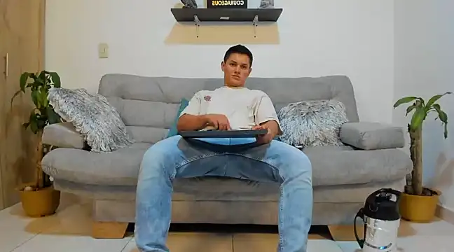 Snapshot of julian_wallace chatting on 21, 1, 2025 julian wallace online show from 21, 1, 2025