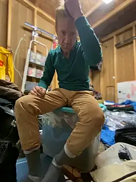 bentoverblonde online show from 24, 10, 2025