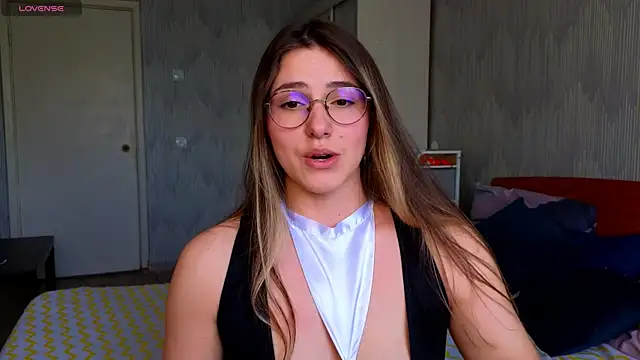 sophia euphoriaa online show from 8, 5, 2026