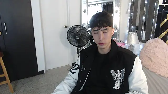 gojo satoru 18 online show from 17, 3, 2025