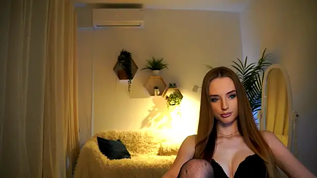 petitegonwiild online show from 13, 12, 2024