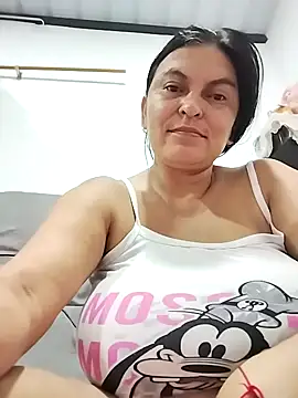 Horny-Mommy-Dirty online show from 4, 11, 2025