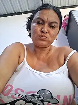 Snapshot of Horny-Mommy-Dirty chatting on 24, 4, 2026 Horny-Mommy-Dirty online show from 24, 4, 2026