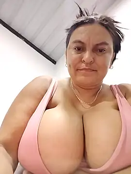 Snapshot of Horny-Mommy-Dirty chatting on 17, 6, 2026 Horny-Mommy-Dirty online show from 17, 6, 2026