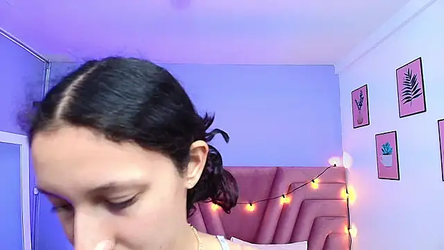 Snapshot of Beautifulskinny18 chatting on 7, 2, 2025 Beautifulskinny18 online show from 7, 2, 2025