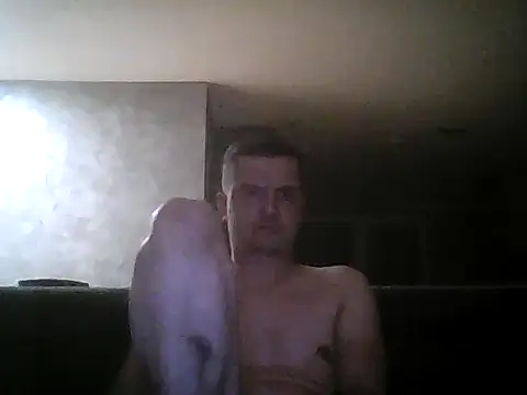 FallingAnswer56 online show from 28, 3, 2026