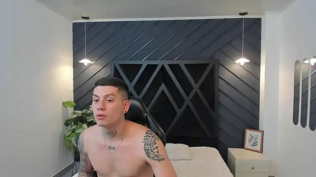 Yeiko Romero  online show from 27, 1, 2025