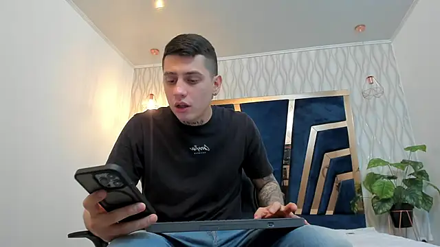 Yeiko Romero  online show from 13, 3, 2025