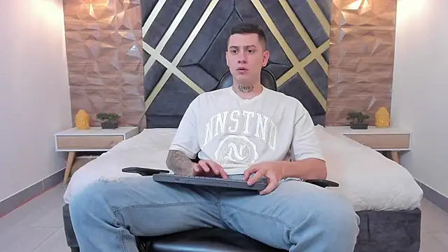 Yeiko Romero  online show from 22, 3, 2025