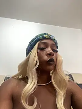 Snapshot of TIFFANYYSTAR chatting on 27, 9, 2025 TIFFANYYSTAR online show from 27, 9, 2025