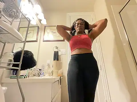 Snapshot of wynterheat chatting on 5, 6, 2026 wynterheat online show from 5, 6, 2026
