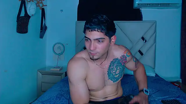 Snapshot of Rich_boy01 chatting on 13, 2, 2025 Rich boy01 online show from 13, 2, 2025