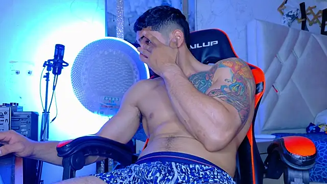 Rich boy01 online show from 14, 11, 2025