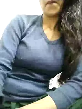 Snapshot of aarjulove chatting on 13, 12, 2024 aarjulove online show from 13, 12, 2024