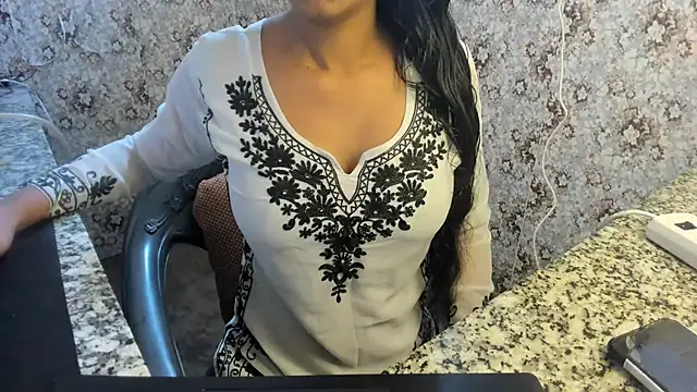 Snapshot of aarjulove chatting on 10, 2, 2025 aarjulove online show from 10, 2, 2025