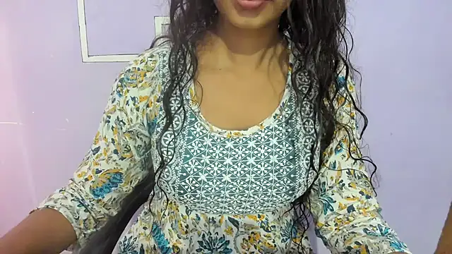Snapshot of aarjulove chatting on 11, 9, 2025 aarjulove online show from 11, 9, 2025