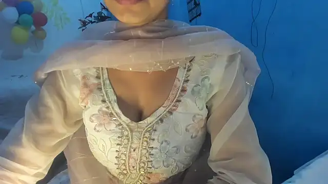 Snapshot of aarjulove chatting on 7, 2, 2026 aarjulove online show from 7, 2, 2026