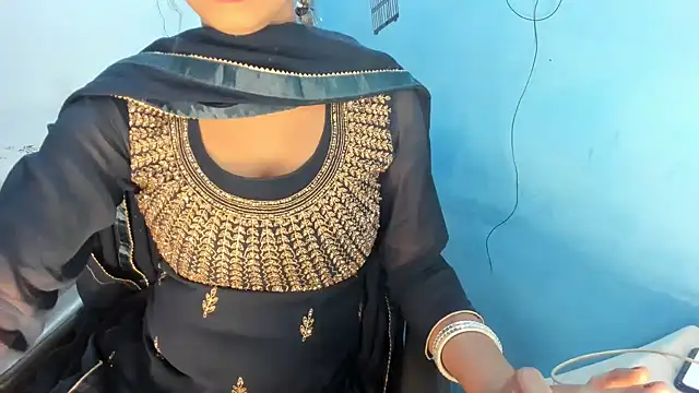 Snapshot of aarjulove chatting on 1, 3, 2026 aarjulove online show from 1, 3, 2026