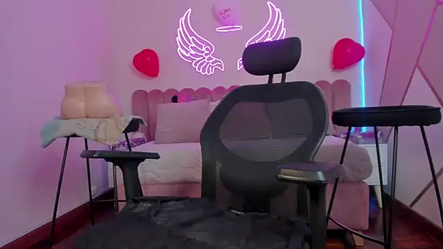  scarletmoore online show from 9, 2, 2025