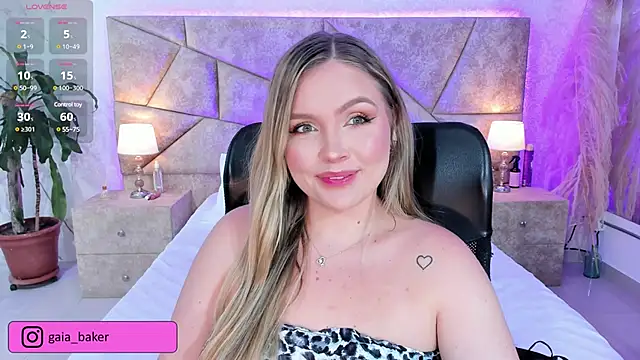 Snapshot of GaiaBaker chatting on 20, 12, 2024 GaiaBaker online show from 20, 12, 2024