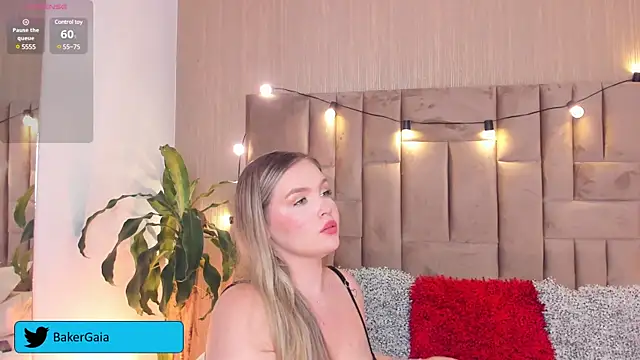 Snapshot of GaiaBaker chatting on 15, 2, 2025 GaiaBaker online show from 15, 2, 2025
