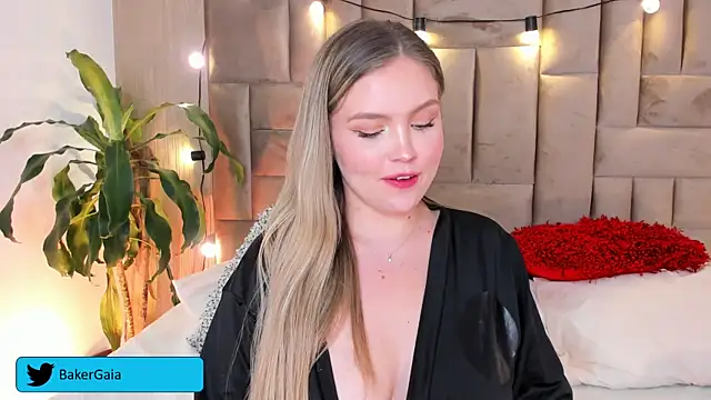 Snapshot of GaiaBaker chatting on 15, 2, 2025 GaiaBaker online show from 15, 2, 2025