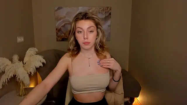 MollyMeltorr online show from 4, 10, 2025