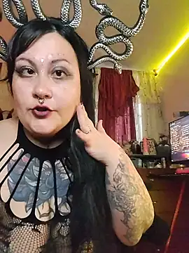 Snapshot of l1la_Rav3n chatting on 31, 10, 2025 l1la Rav3n online show from 31, 10, 2025