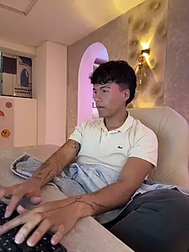 Logan smith1 online show from 24, 10, 2025