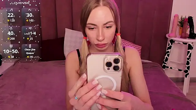 Diana Garrett online show from 12, 4, 2026