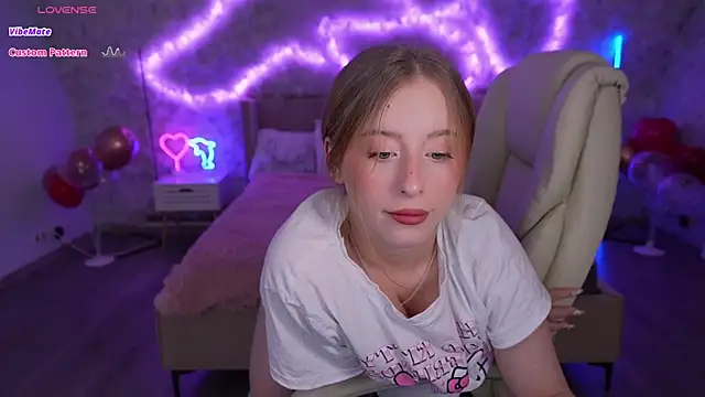 SilverrMoon online show from 19, 2, 2025