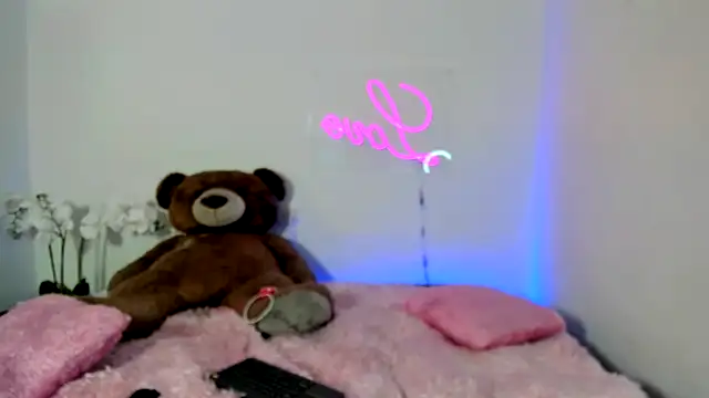 kendal scott1 online show from 22, 1, 2025