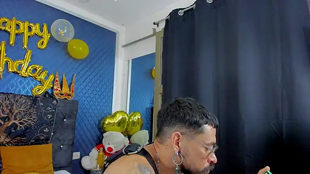 Snapshot of leondevereda chatting on 21, 2, 2025 leondevereda online show from 21, 2, 2025