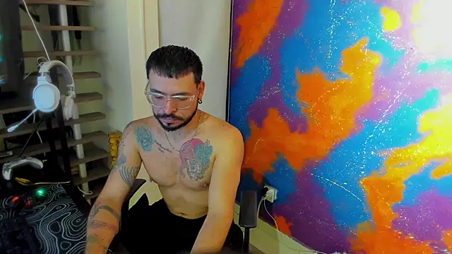 Snapshot of leondevereda chatting on 20, 9, 2025 leondevereda online show from 20, 9, 2025