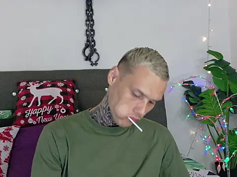 Snapshot of fucking_sinner chatting on 2, 12, 2025 fucking sinner online show from 2, 12, 2025