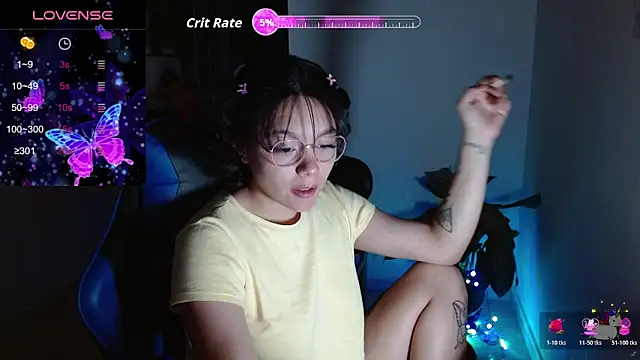 TRIXIE TANG28 online show from 16, 4, 2026