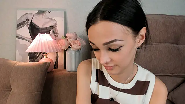 Snapshot of Jessie_meow chatting on 5, 3, 2025 Jessie meow online show from 5, 3, 2025