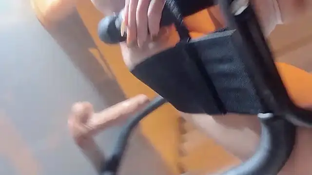 Krismil3 online show from 10, 11, 2025