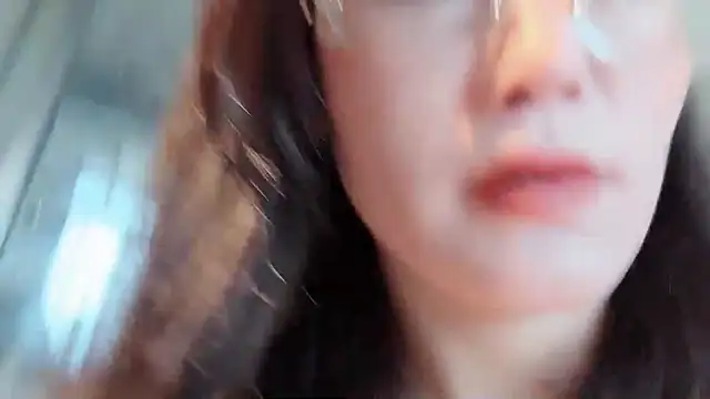 Krismil3 online show from 23, 4, 2026