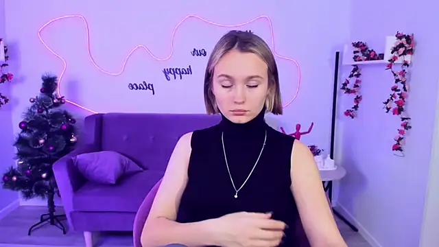 BritnieCute online show from 23, 12, 2024