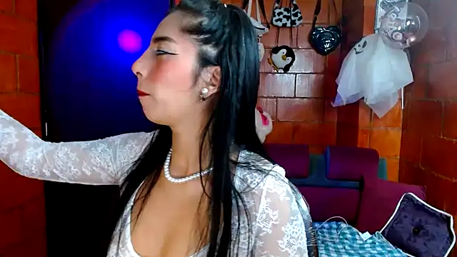 Snapshot of Raven__purple chatting on 1, 10, 2025 Raven purple online show from 1, 10, 2025