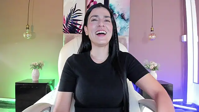 BellaClaiir online show from 6, 10, 2025