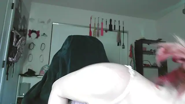 GoddessPinxx online show from 19, 5, 2026