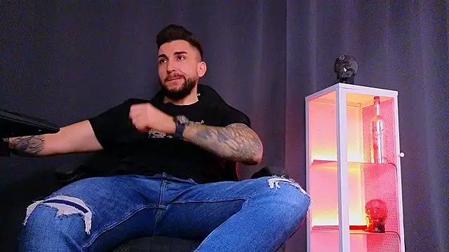 MightyAaron66 online show from 14, 2, 2025