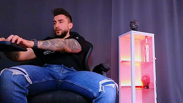 MightyAaron66 online show from 11, 3, 2025